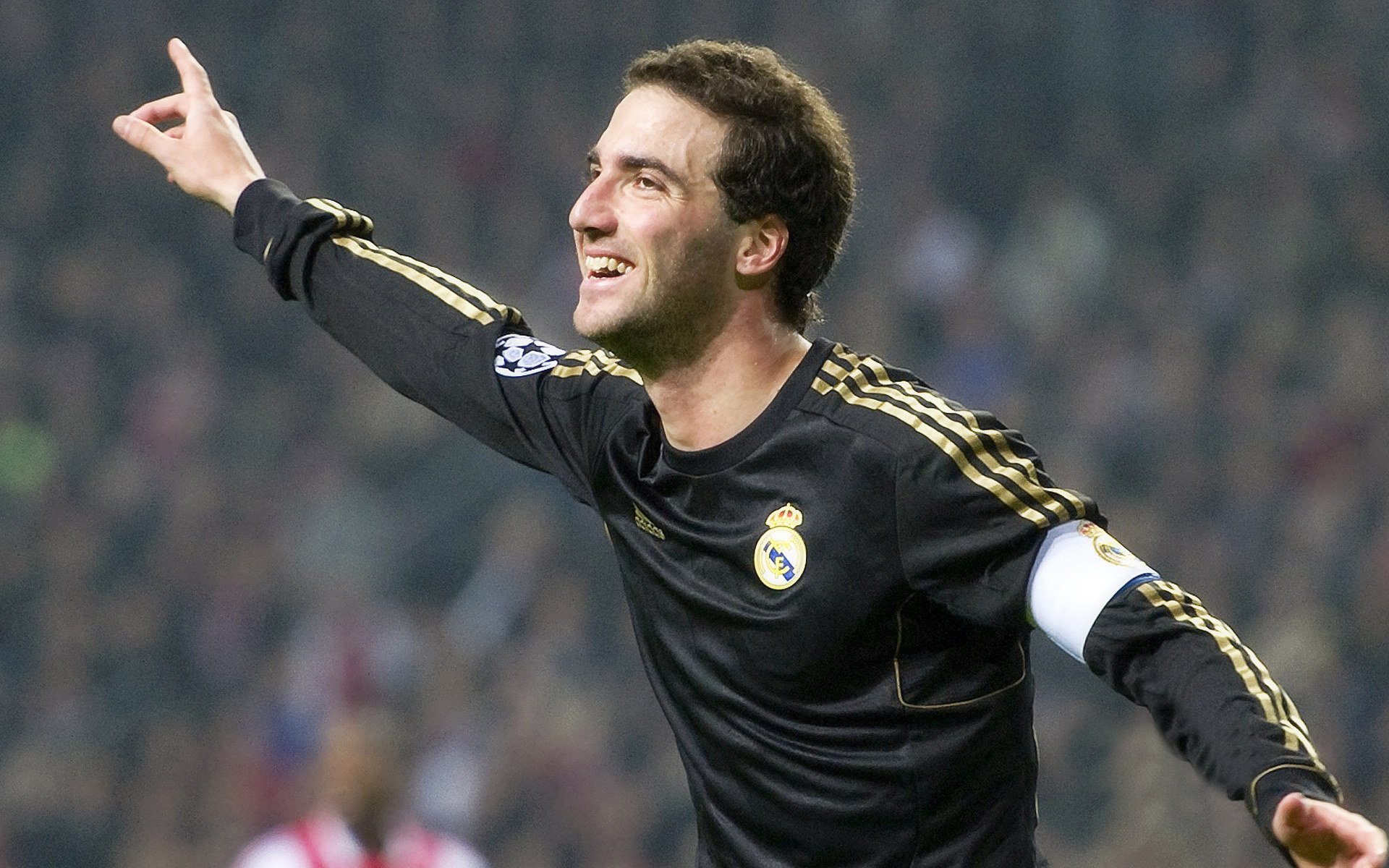 九游sports-里奇·麦考无愧为橄榄球场上的“战术大师”